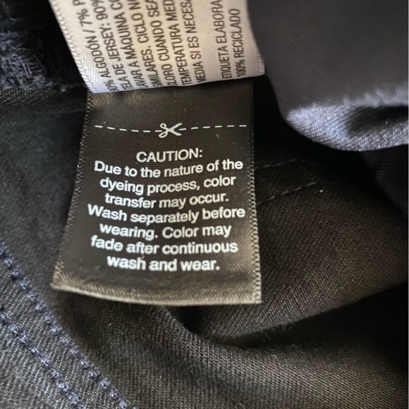 Isabel Maternity Crossover Panel bermuda Shorts - Picture 4 of 13